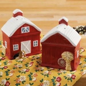 Pioneer Woman Rustic Barn Salt & Pepper Shaker Set